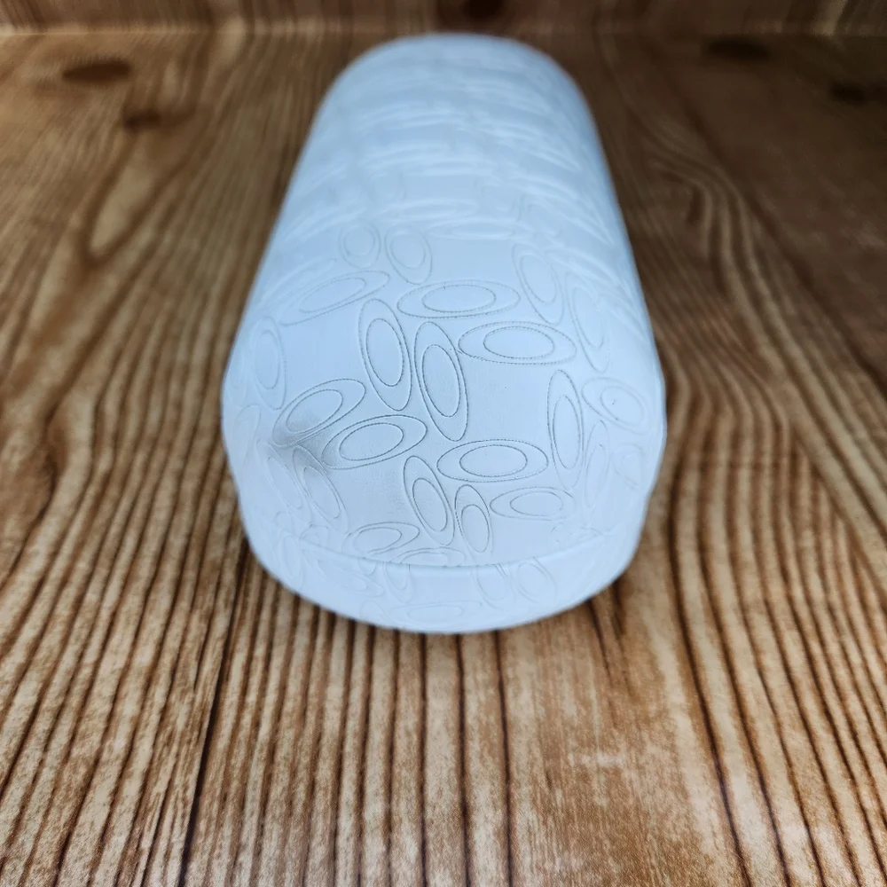 Oakley Hard Clamshell Sunglasses Case-White Embossed Leather‎